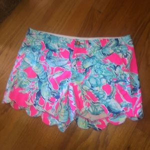 Lilly Pulitzer Scallop shorts